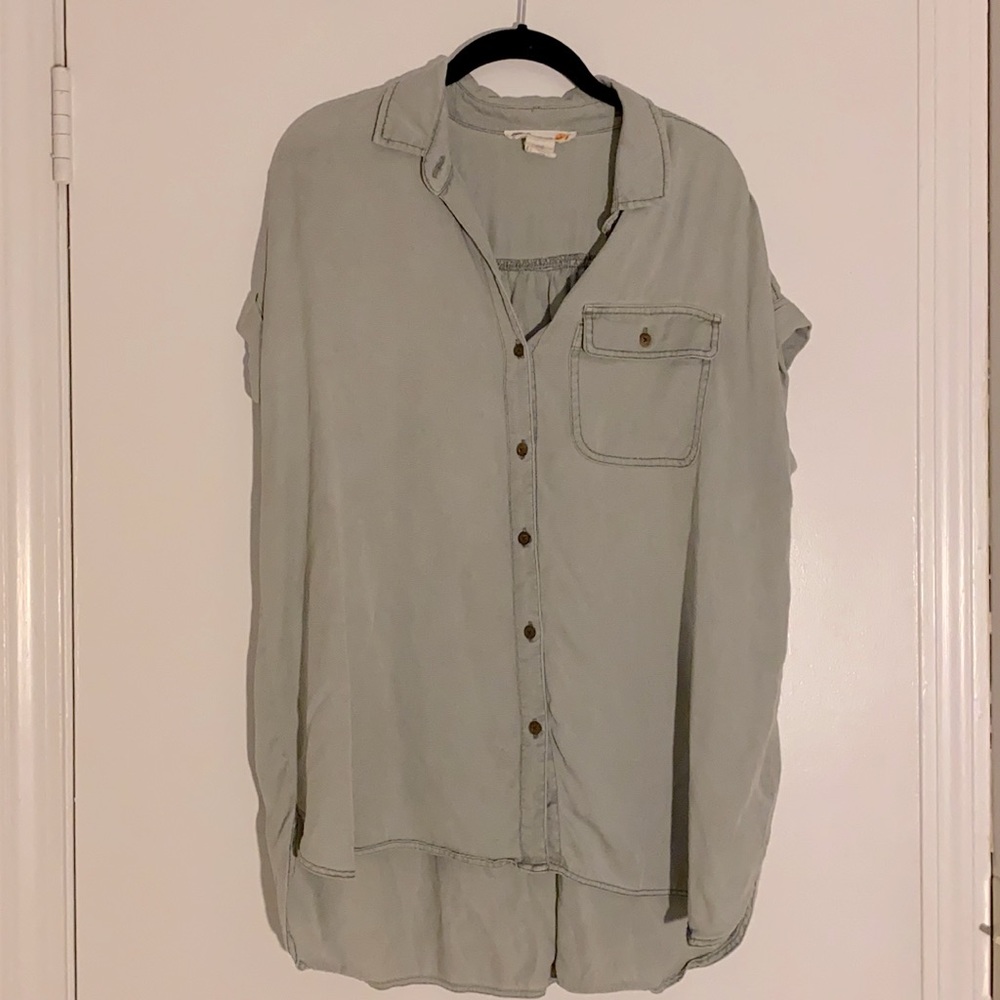 C&C California light army green button up t-shirt